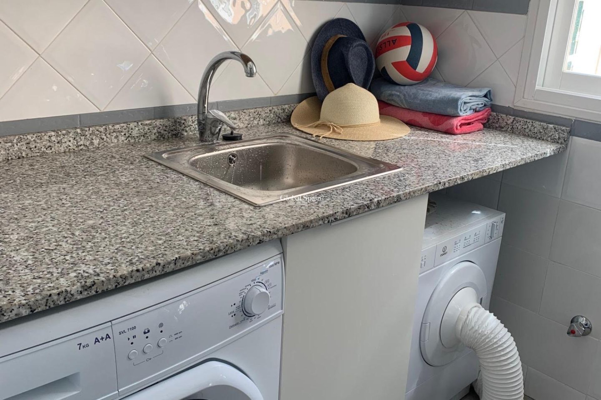 Revente - APPARTEMENT -
TORREVIEJA - La Mata