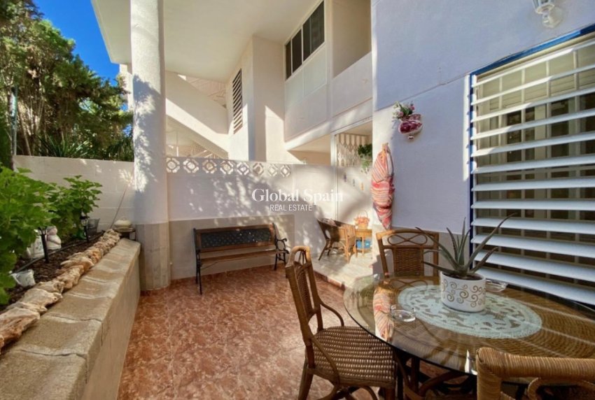 Revente - APPARTEMENT -
TORREVIEJA - La Mata