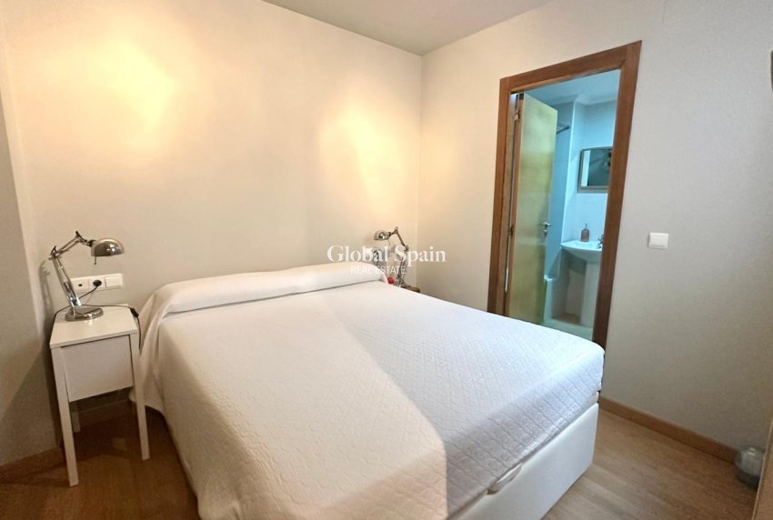 Revente - APPARTEMENT -
TORREVIEJA - La Mata
