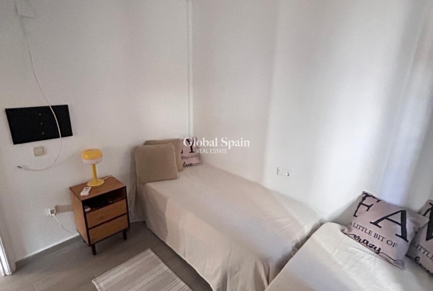 Revente - APPARTEMENT -
TORREVIEJA - La Mata