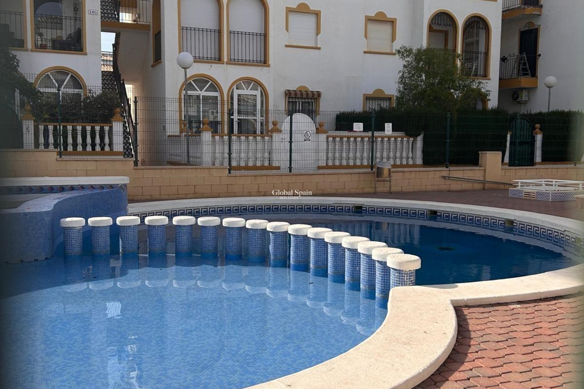 Revente - APPARTEMENT -
TORREVIEJA - La Mata