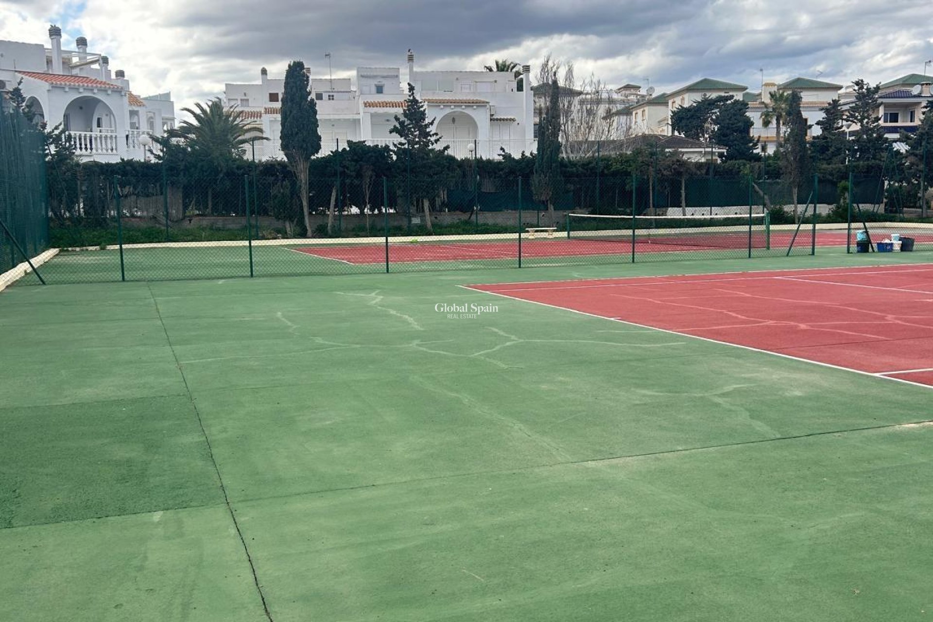 Revente - APPARTEMENT -
TORREVIEJA - La Mata