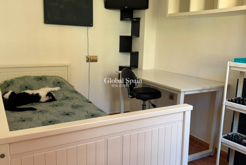Revente - APPARTEMENT -
TORREVIEJA - La Mata