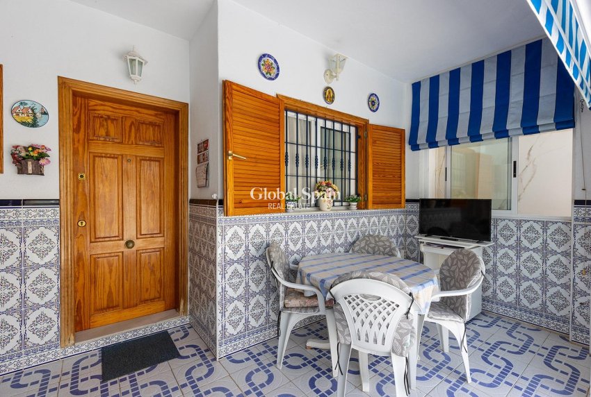 Revente - APPARTEMENT -
TORREVIEJA - La Mata