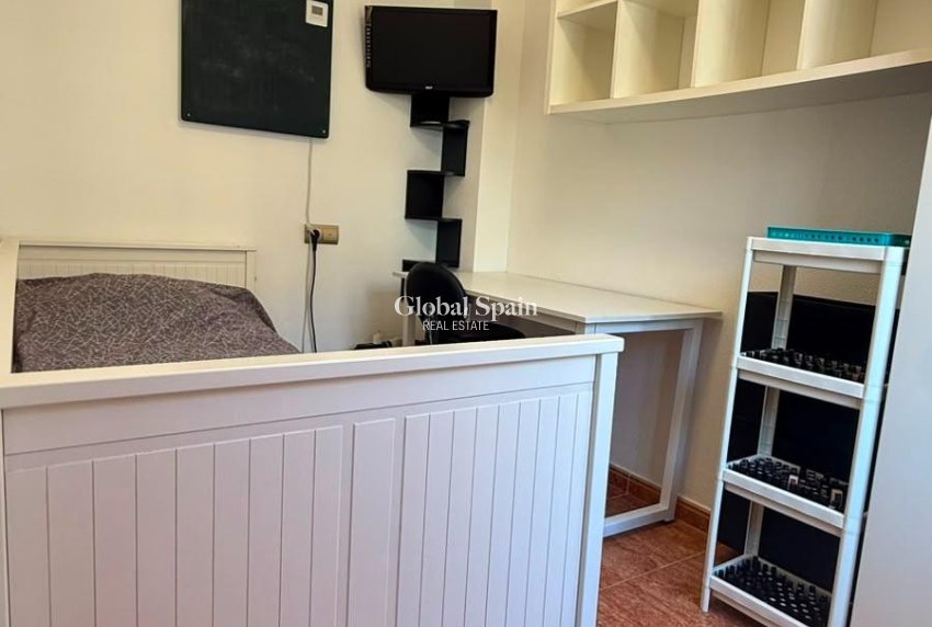 Revente - APPARTEMENT -
TORREVIEJA - La Mata