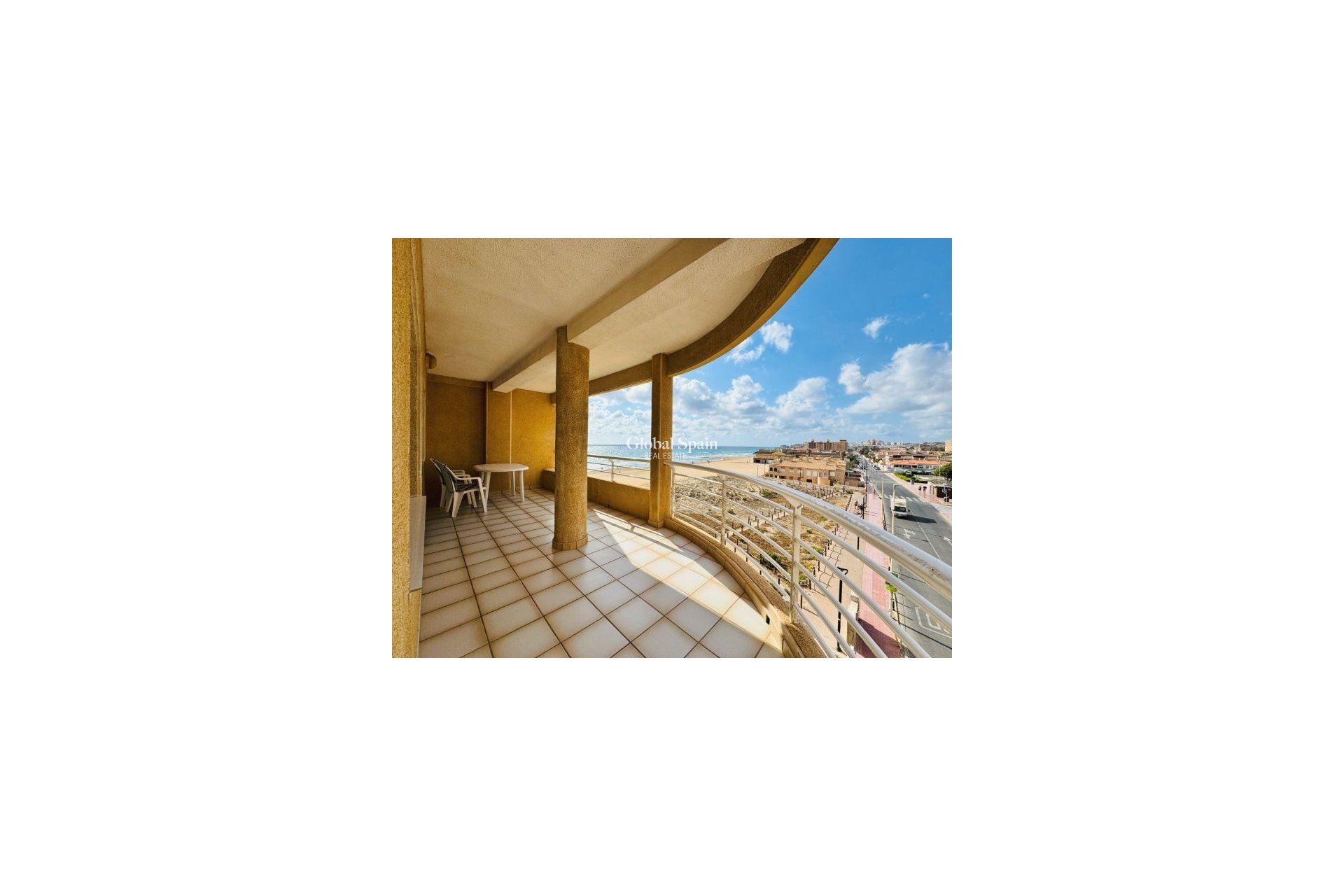 Revente - Appartement -
TORREVIEJA - La Mata