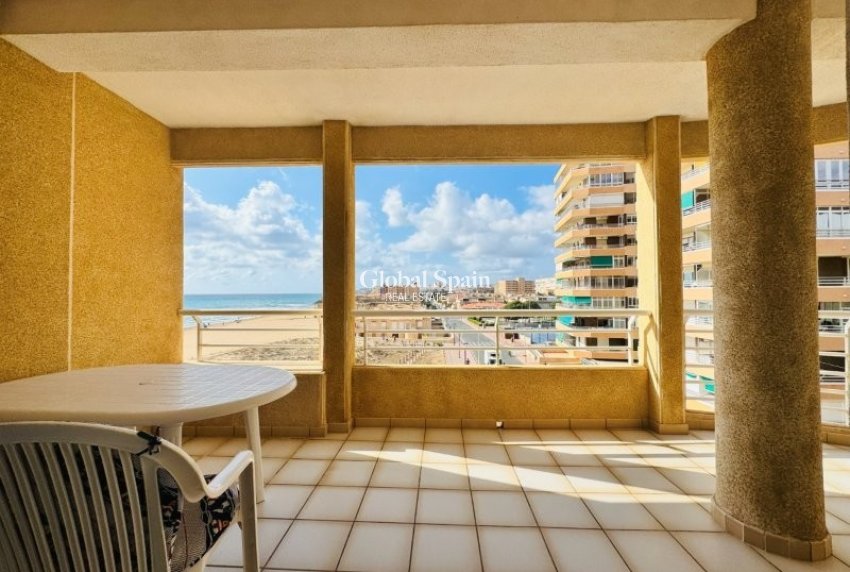 Revente - Appartement -
TORREVIEJA - La Mata