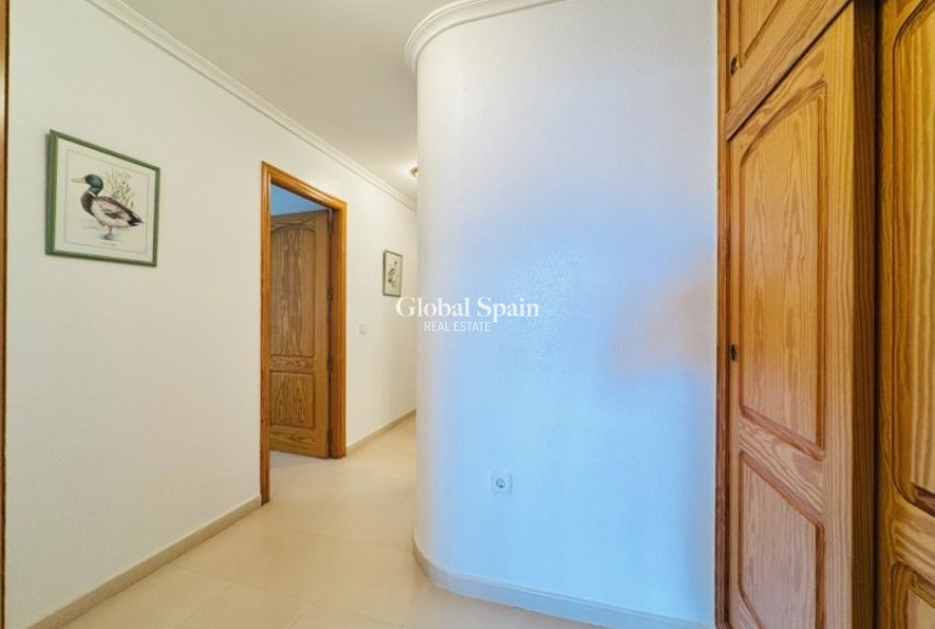 Revente - Appartement -
TORREVIEJA - La Mata