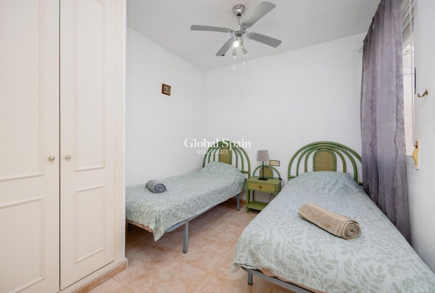 Revente - APPARTEMENT -
TORREVIEJA - La Siesta - El Salado - Torreta