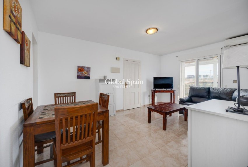 Revente - APPARTEMENT -
TORREVIEJA - La Siesta - El Salado - Torreta