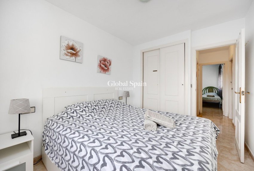 Revente - APPARTEMENT -
TORREVIEJA - La Siesta - El Salado - Torreta