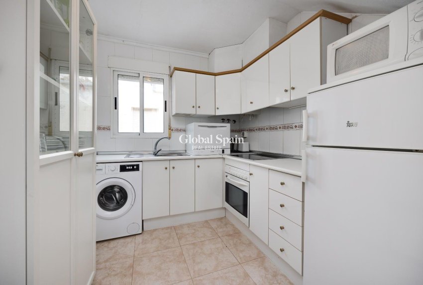 Revente - APPARTEMENT -
TORREVIEJA - La Siesta - El Salado - Torreta