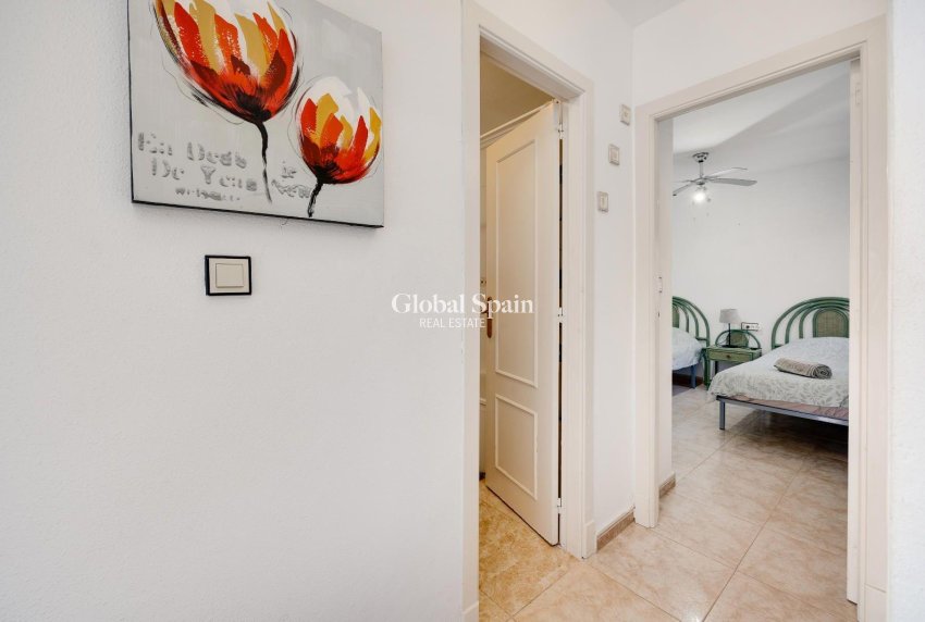 Revente - APPARTEMENT -
TORREVIEJA - La Siesta - El Salado - Torreta