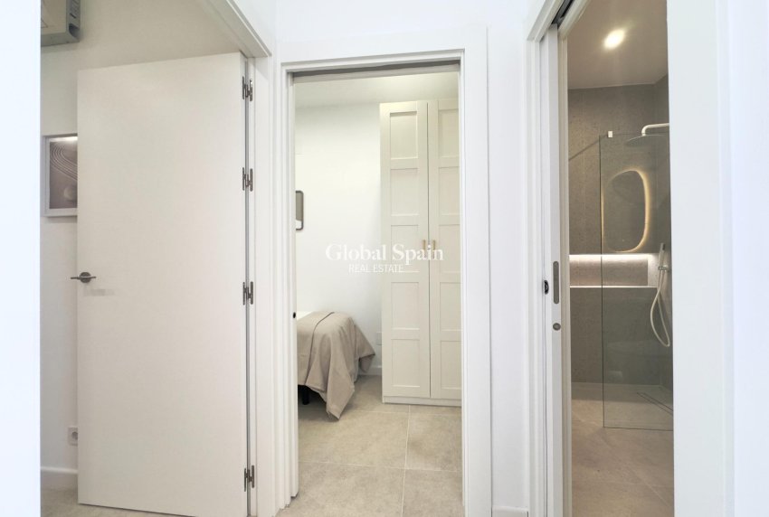 Revente - APPARTEMENT -
TORREVIEJA - La Siesta - El Salado - Torreta