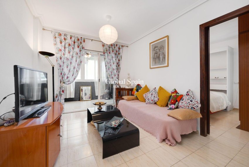 Revente - APPARTEMENT -
TORREVIEJA - La Siesta - El Salado - Torreta