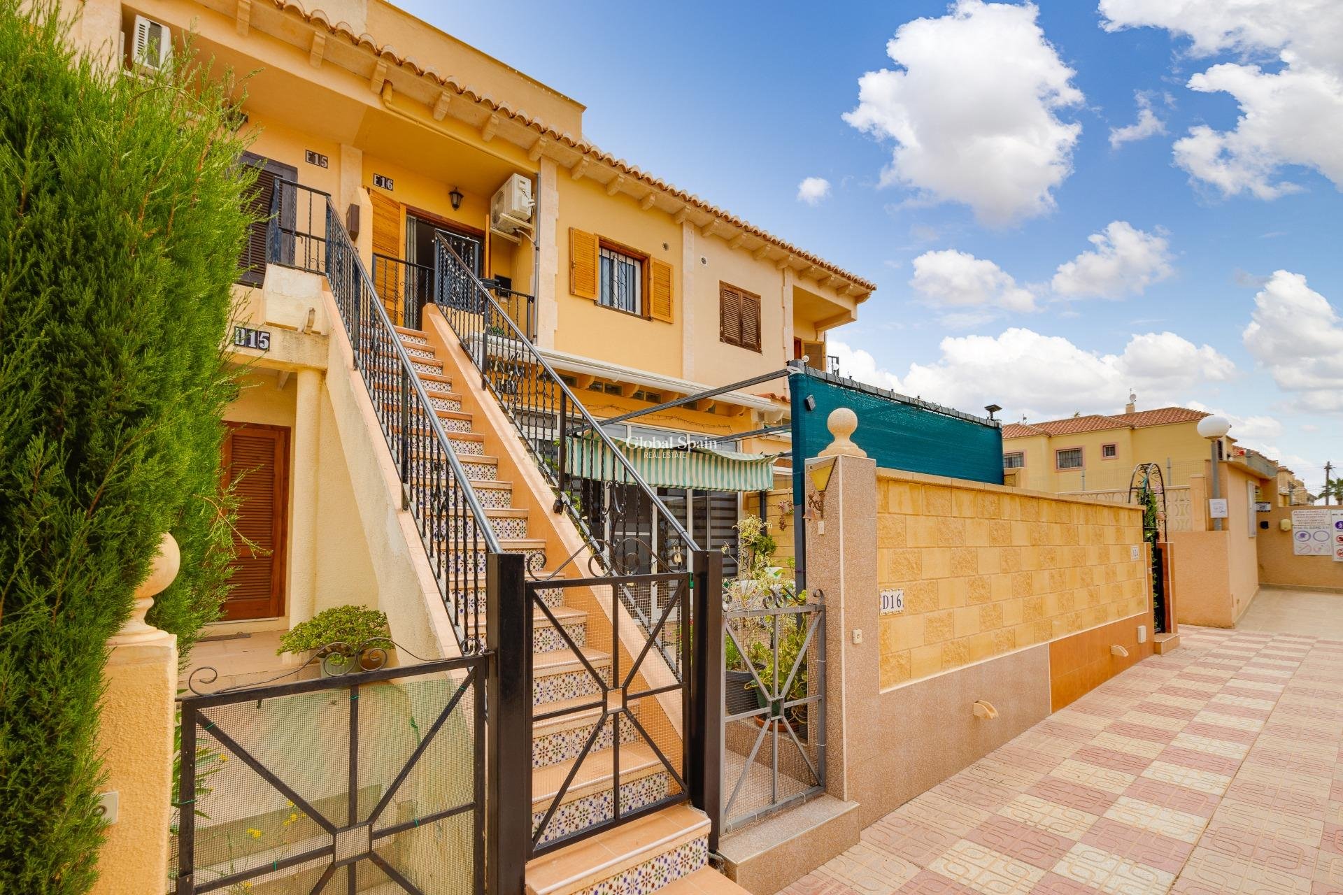 Revente - APPARTEMENT -
TORREVIEJA - La Siesta - El Salado - Torreta