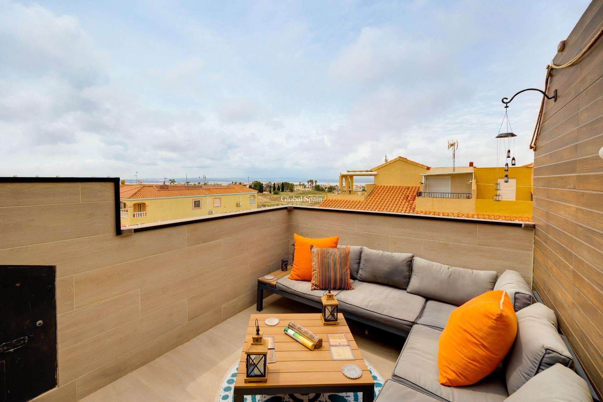 Revente - APPARTEMENT -
TORREVIEJA - La Siesta - El Salado - Torreta