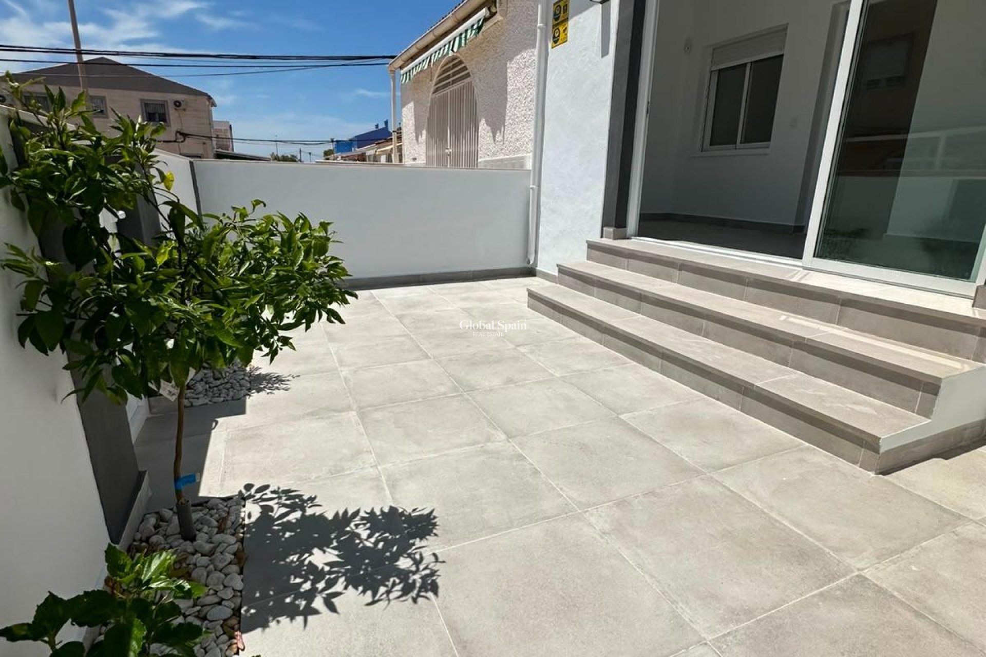 Revente - APPARTEMENT -
TORREVIEJA - La Siesta - El Salado - Torreta