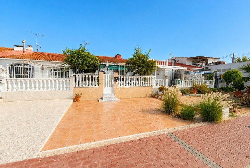 Revente - APPARTEMENT -
TORREVIEJA - La Siesta - El Salado - Torreta