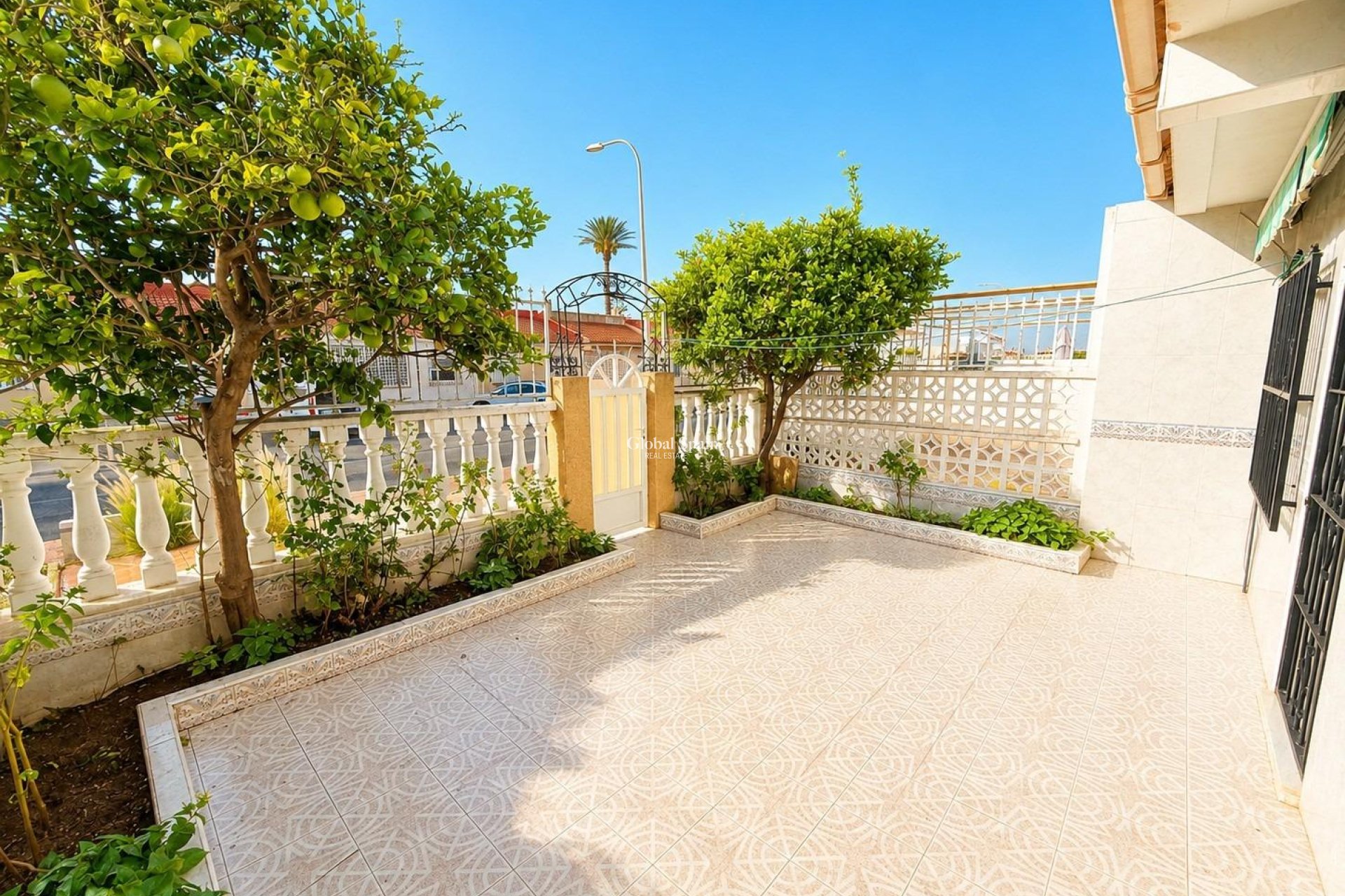 Revente - APPARTEMENT -
TORREVIEJA - La Siesta - El Salado - Torreta