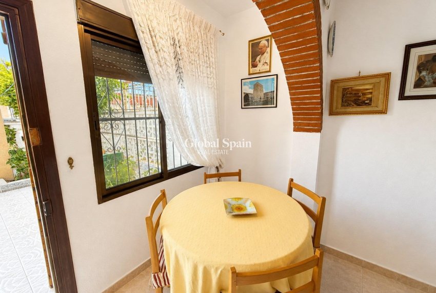 Revente - APPARTEMENT -
TORREVIEJA - La Siesta - El Salado - Torreta