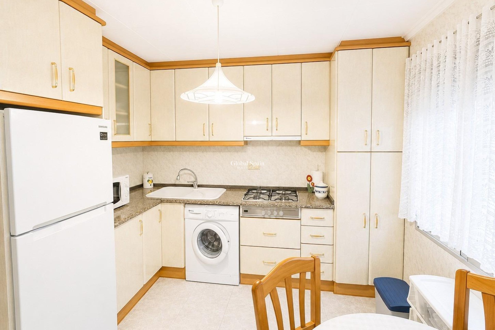 Revente - APPARTEMENT -
TORREVIEJA - La Siesta - El Salado - Torreta