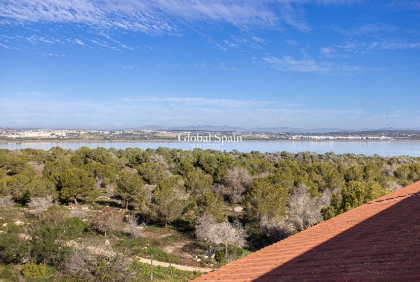 Revente - Appartement -
TORREVIEJA - La Siesta