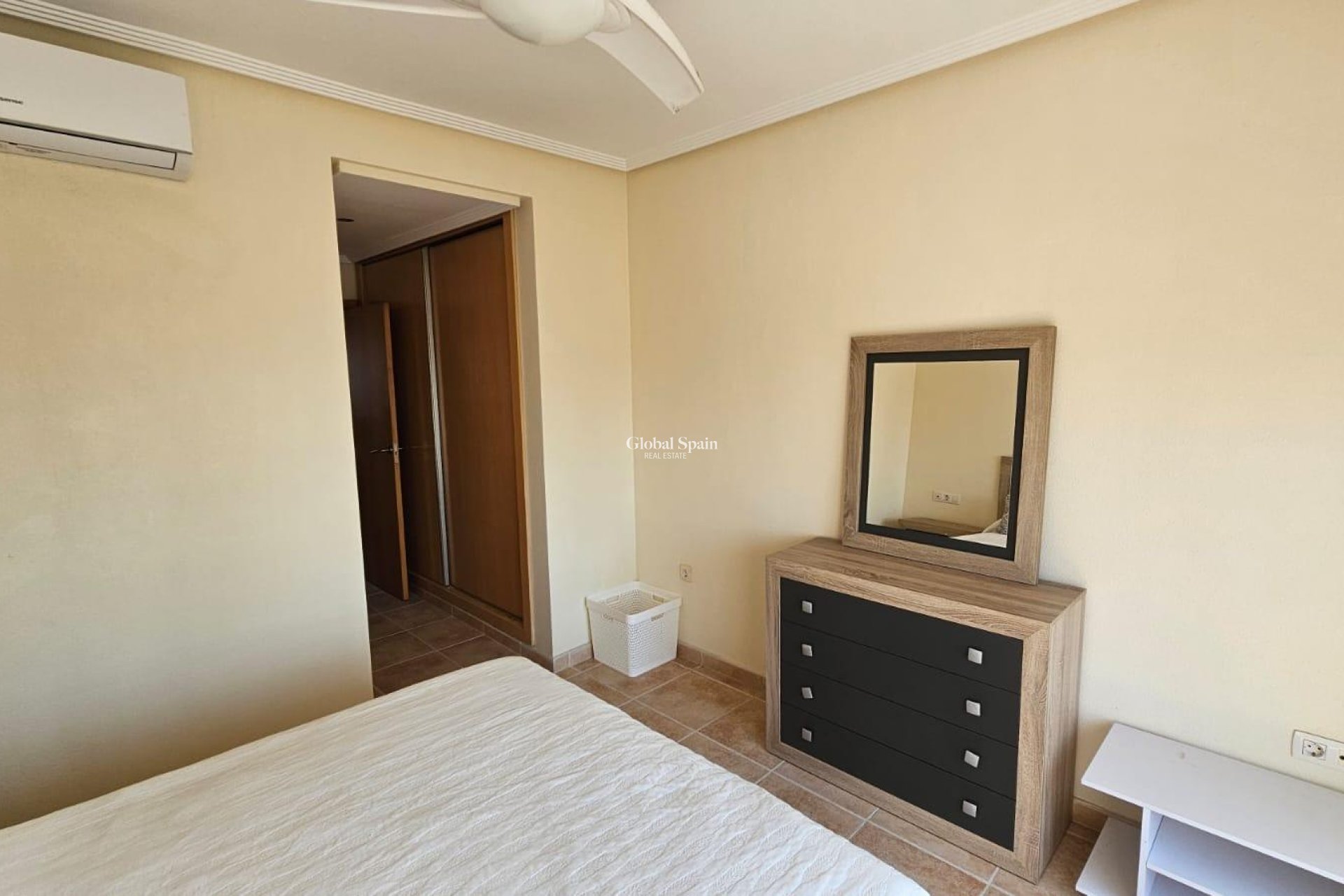 Revente - APPARTEMENT -
TORREVIEJA - La Veleta