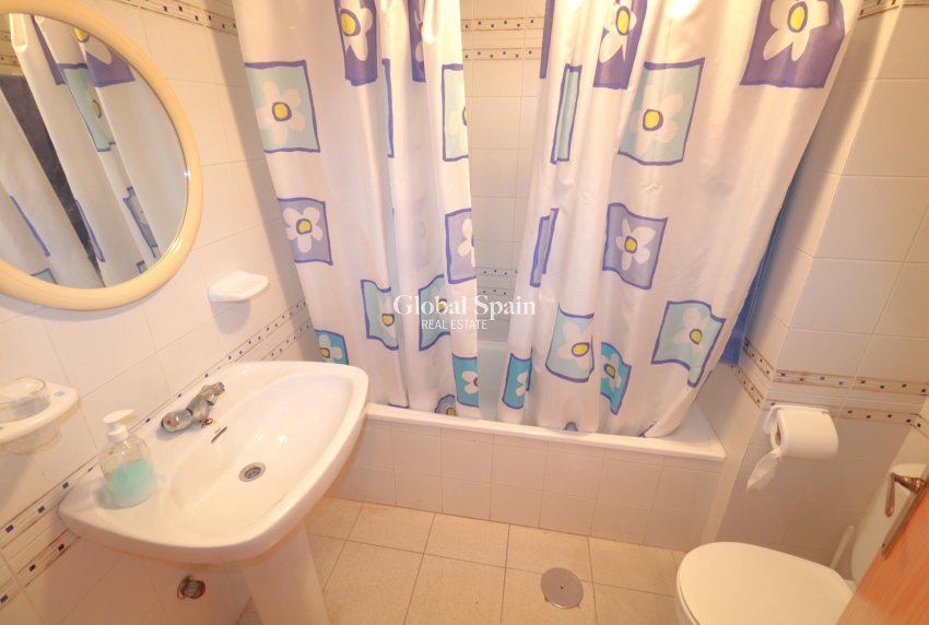 Revente - APPARTEMENT -
TORREVIEJA - La Veleta