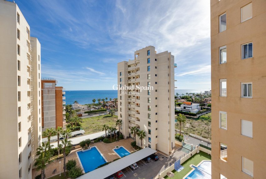 Revente - APPARTEMENT -
TORREVIEJA - La Veleta