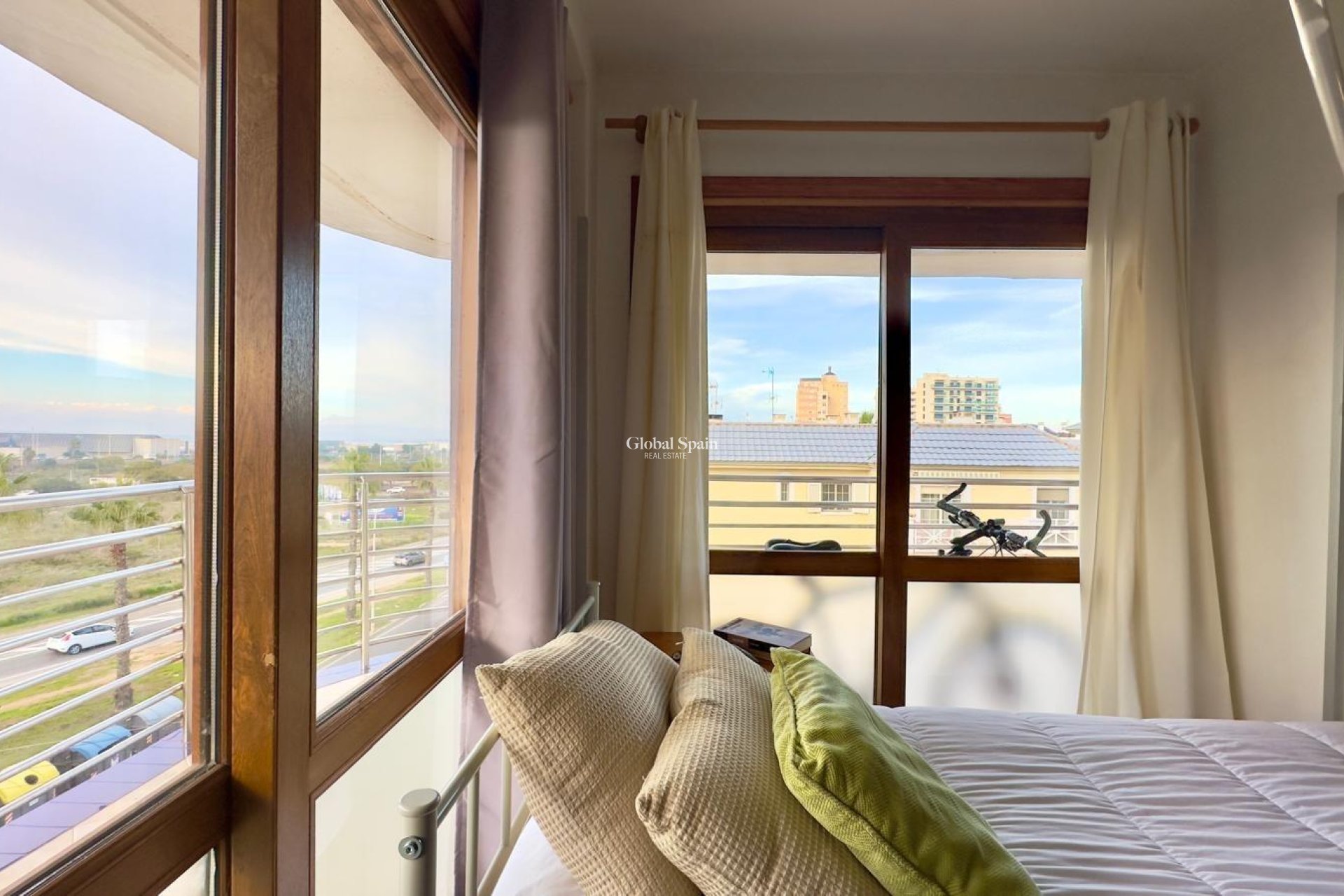 Revente - APPARTEMENT -
TORREVIEJA - La Veleta