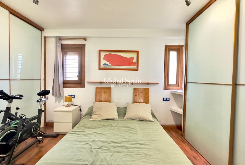 Revente - APPARTEMENT -
TORREVIEJA - La Veleta