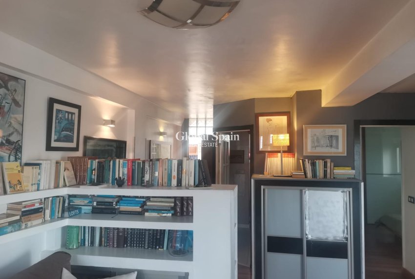 Revente - APPARTEMENT -
TORREVIEJA - La Veleta