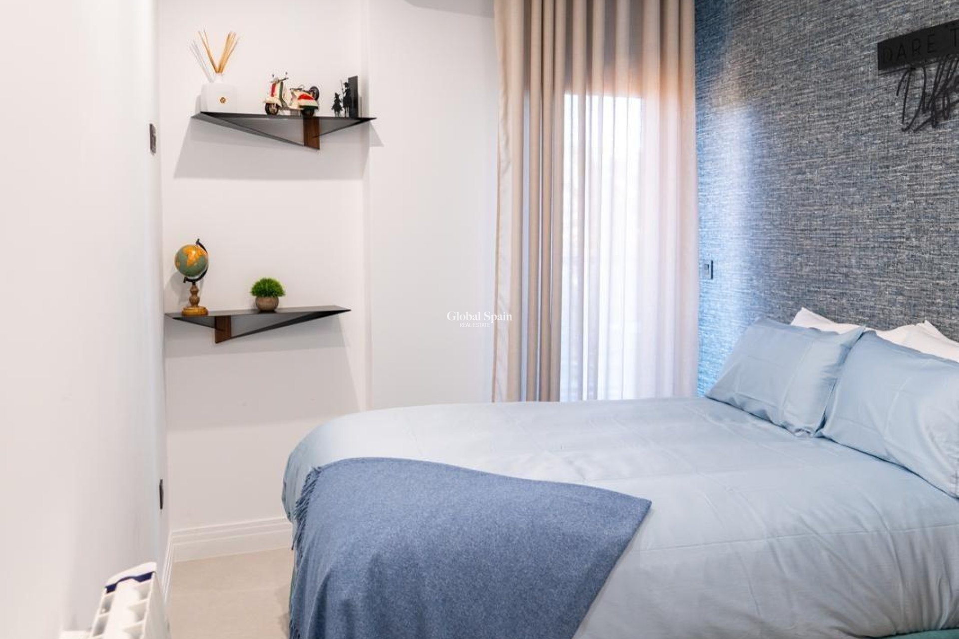 Revente - APPARTEMENT -
TORREVIEJA - La Veleta