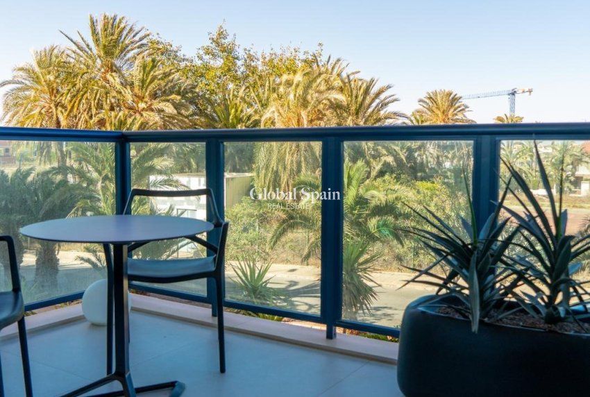 Revente - APPARTEMENT -
TORREVIEJA - La Veleta