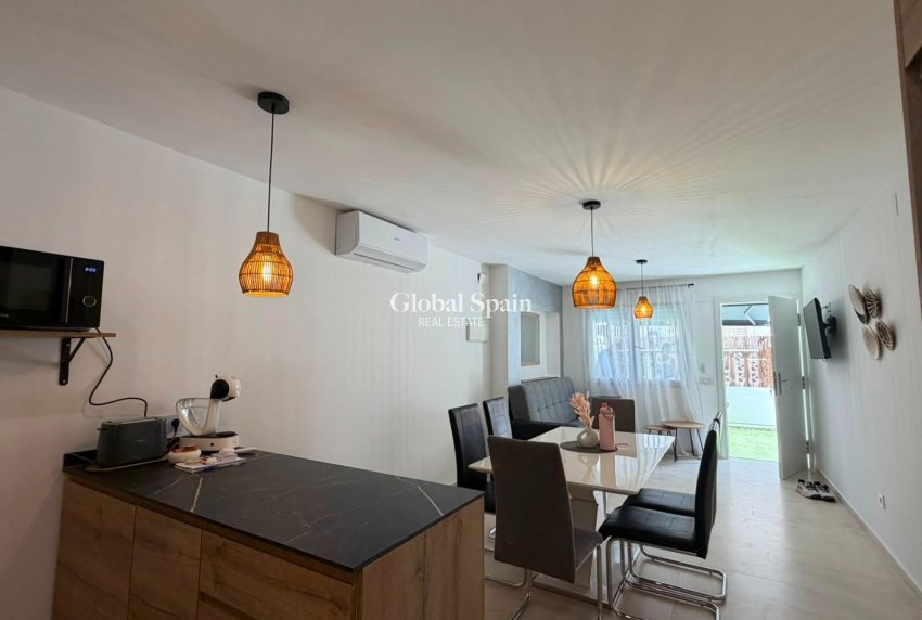 Revente - APPARTEMENT -
TORREVIEJA - La Veleta
