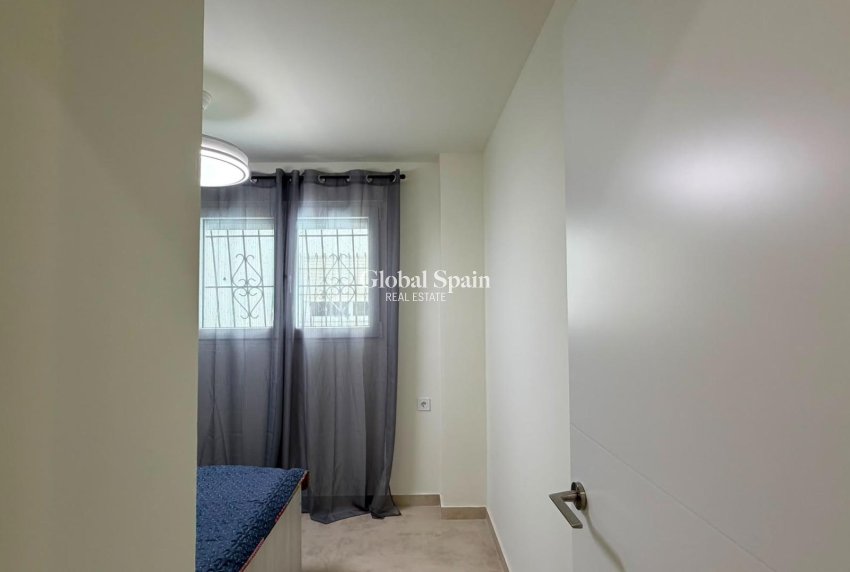 Revente - APPARTEMENT -
TORREVIEJA - La Veleta
