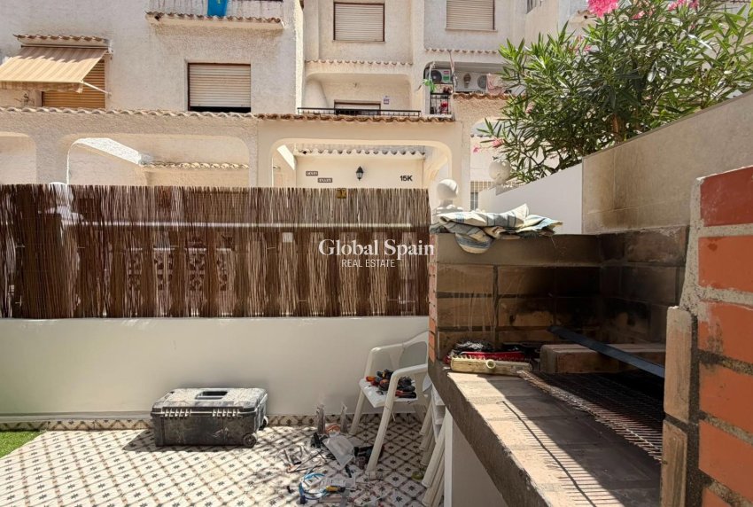 Revente - APPARTEMENT -
TORREVIEJA - La Veleta