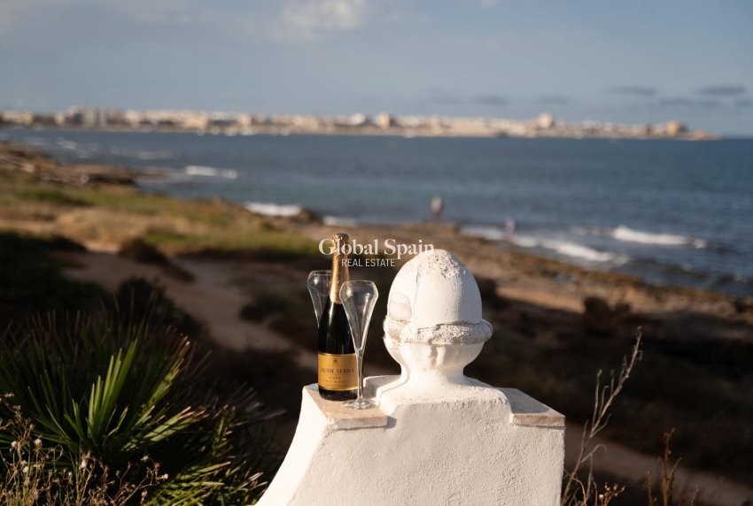 Revente - APPARTEMENT -
TORREVIEJA - La Veleta