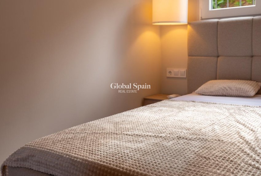 Revente - APPARTEMENT -
TORREVIEJA - La Veleta