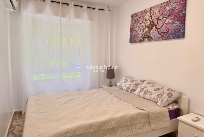 Revente - APPARTEMENT -
TORREVIEJA - La veleta