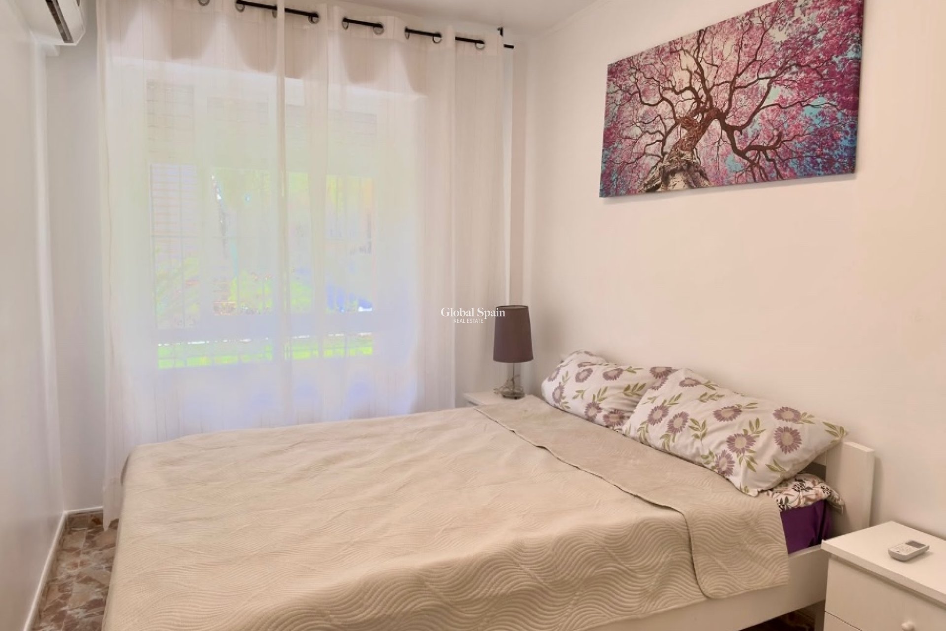 Revente - APPARTEMENT -
TORREVIEJA - La veleta