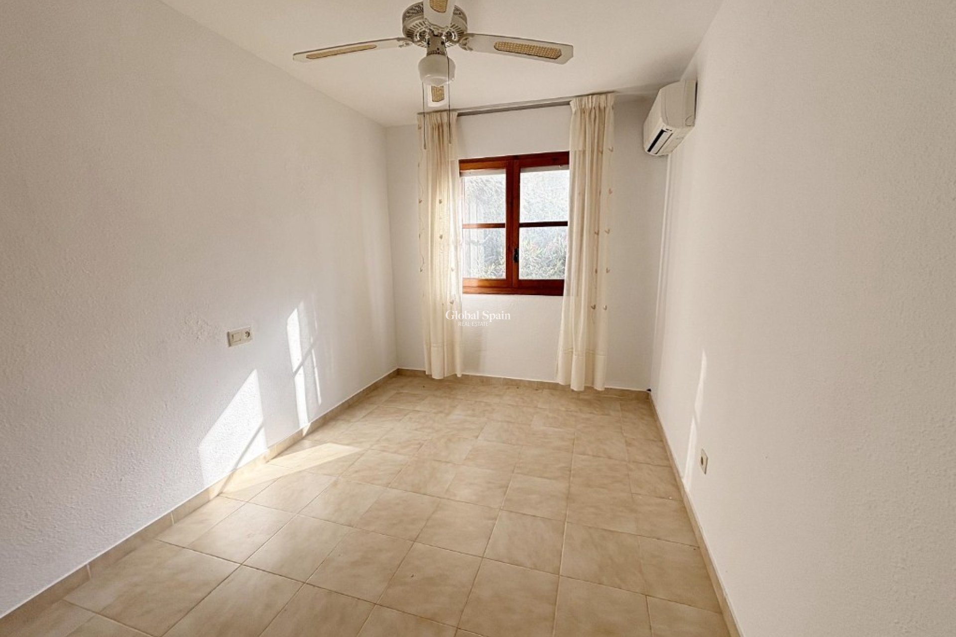 Revente - Appartement -
TORREVIEJA - Lago jardin