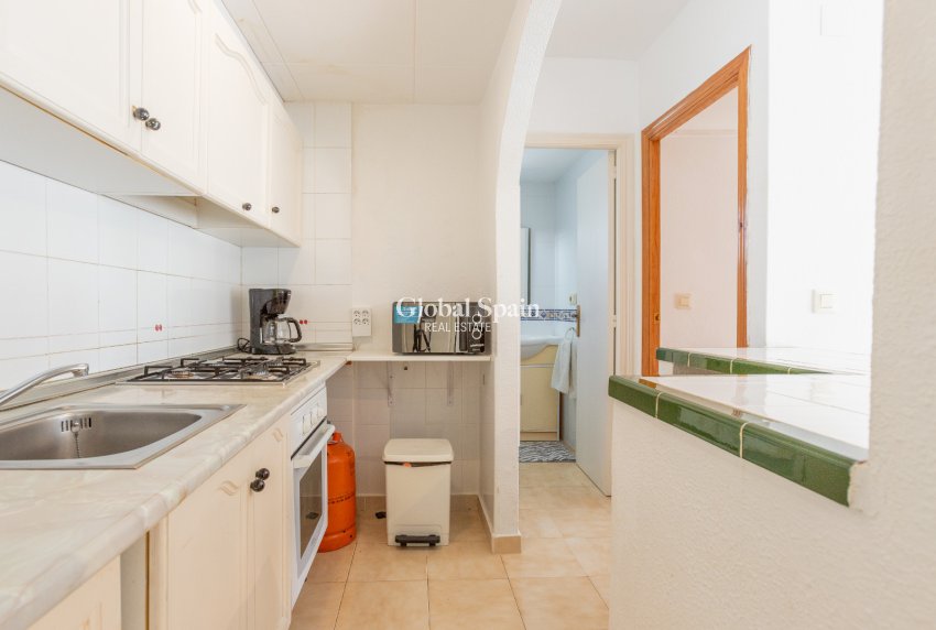 Revente - APPARTEMENT -
TORREVIEJA - Lago jardin