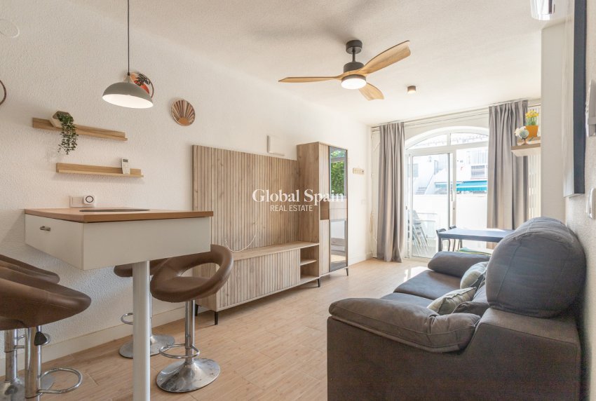 Revente - APPARTEMENT -
TORREVIEJA - Lago jardin