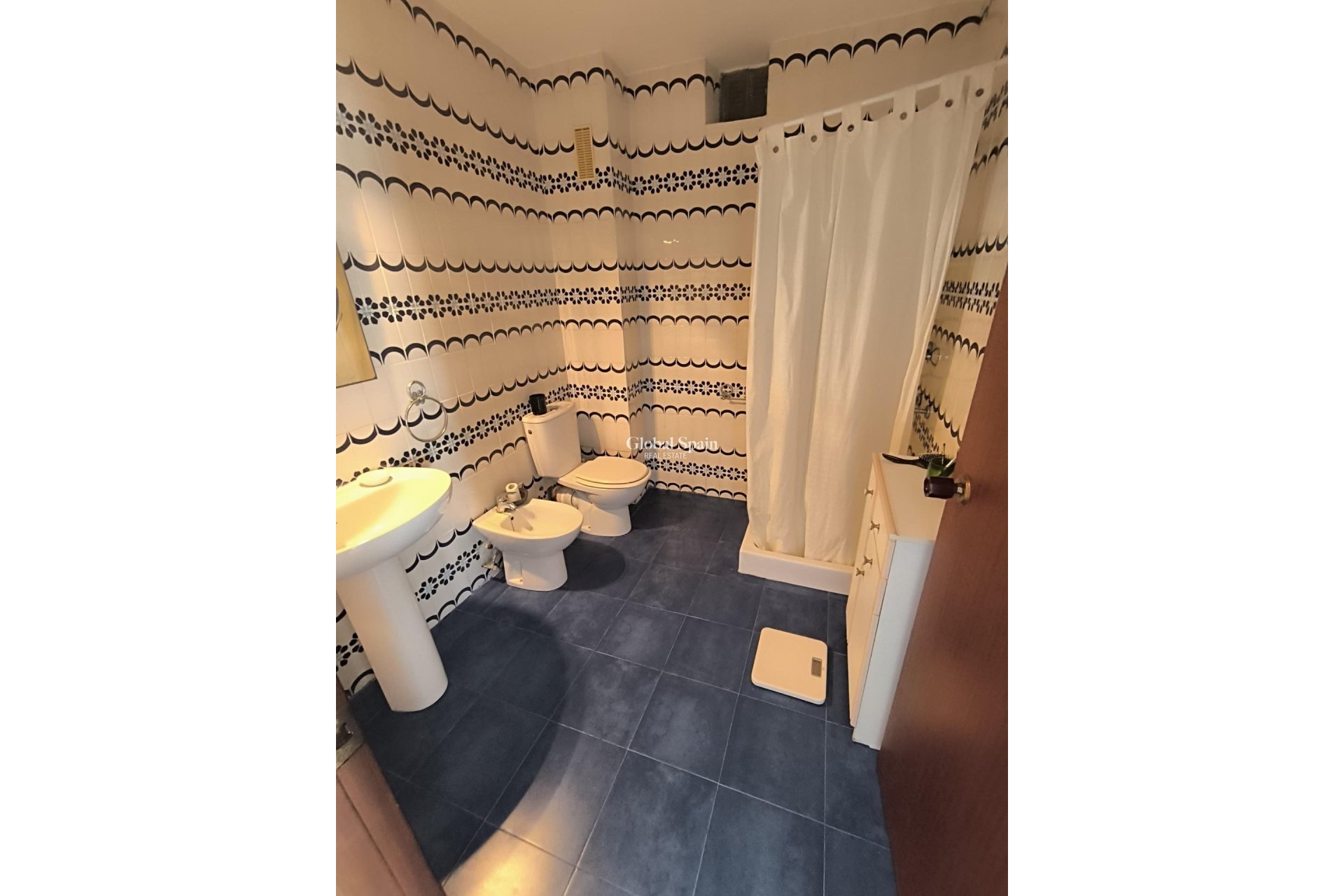 Revente - APPARTEMENT -
TORREVIEJA - Las Piscinas Naturales