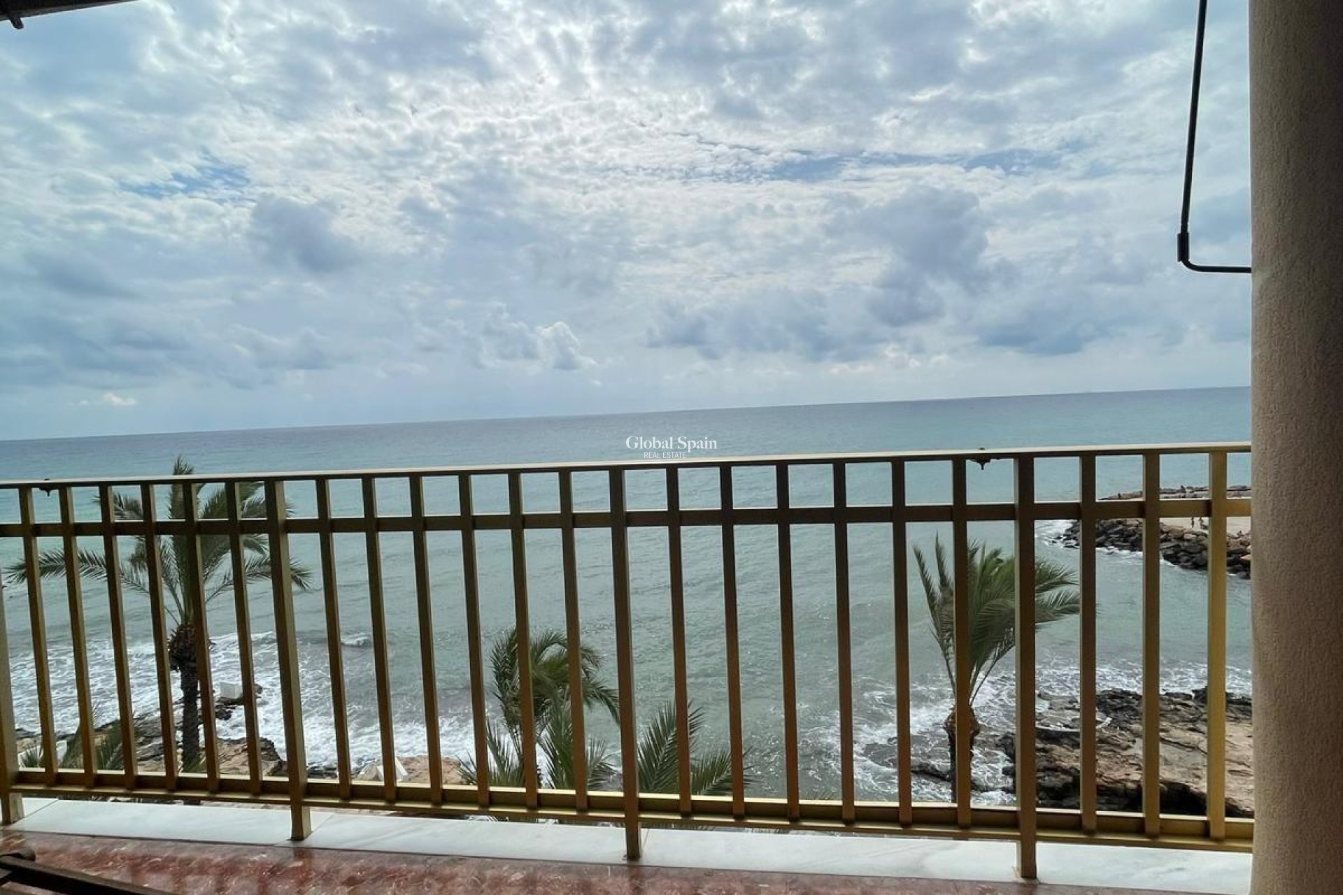 Revente - APPARTEMENT -
TORREVIEJA - Las Piscinas Naturales