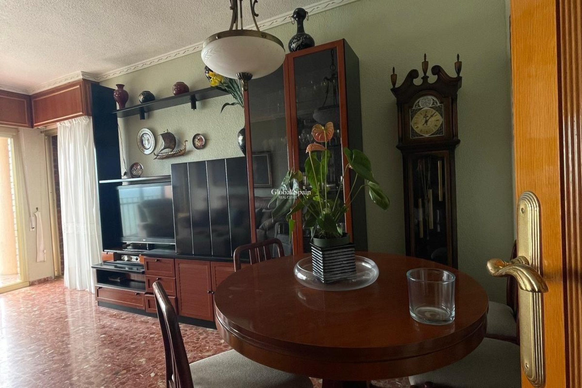 Revente - APPARTEMENT -
TORREVIEJA - Las Piscinas Naturales