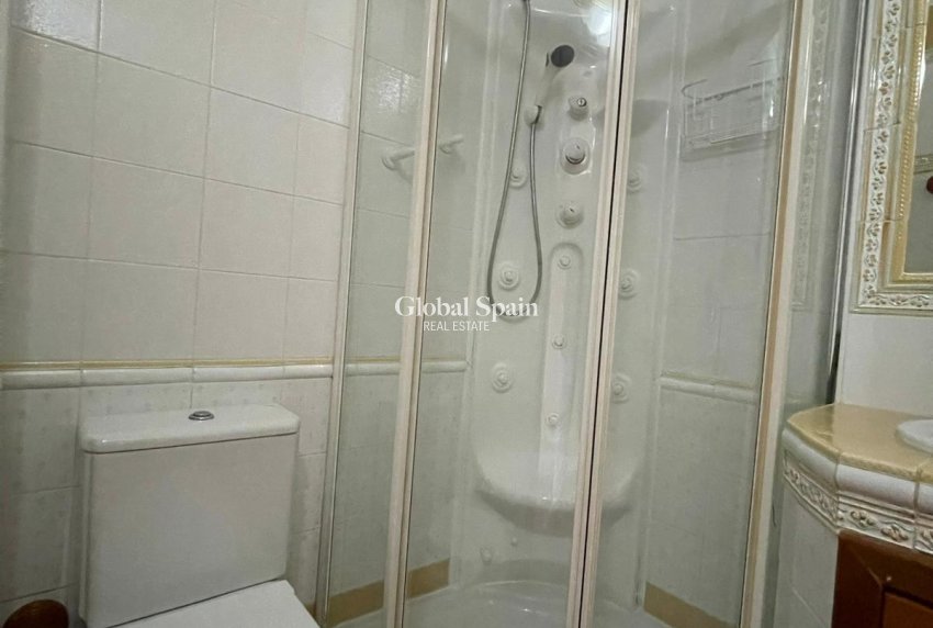 Revente - APPARTEMENT -
TORREVIEJA - Las Piscinas Naturales