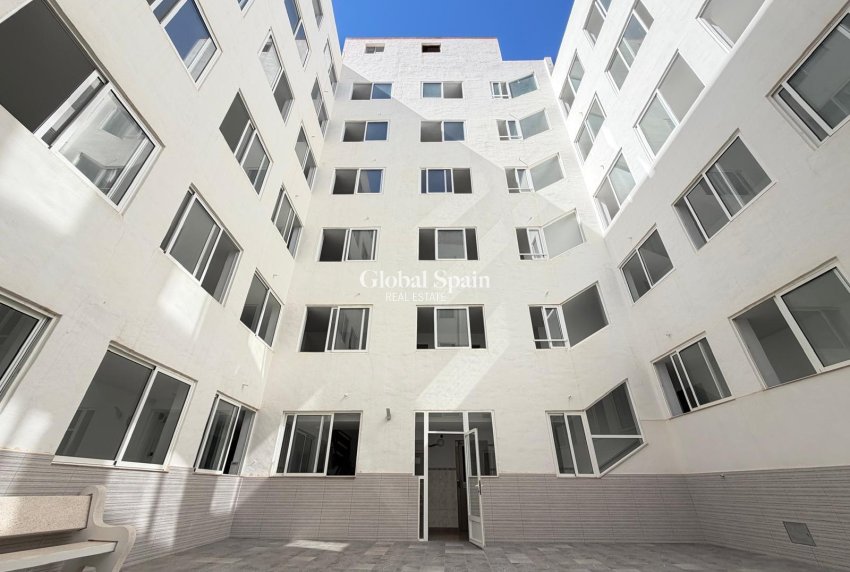 Revente - APPARTEMENT -
TORREVIEJA - Las Piscinas Naturales